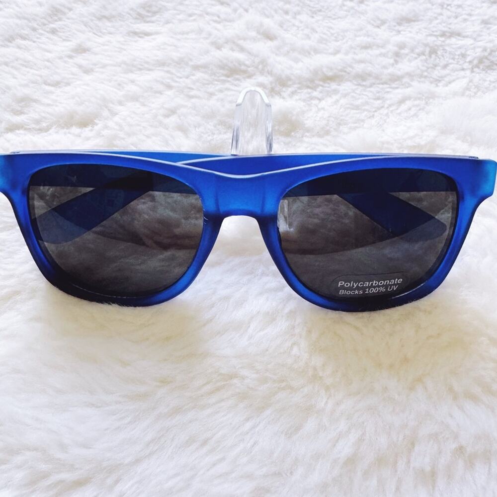 Lola Blue Polycarbonate Sunglasses - Picture 2 of 12